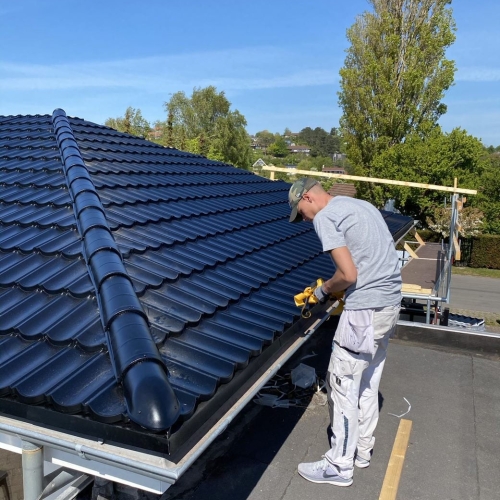 Tagrenovering i Hillerød og Slagelse – vi forlænger levetiden på dit tag med solide løsninger