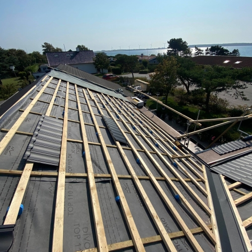 Tagrenovering i Kalundborg, Hillerød og Slagelse hvor vi kombinerer godt håndværk med materialer af høj kvalitet